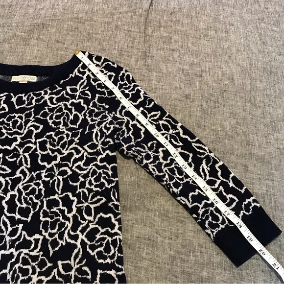EVA MENDES Floral Navy Blue Pull Over in a Women’s Size XS - Picture 5 of 10